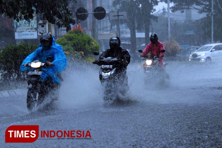 Ilustrasi potensi hujan lebat melanda sebagian wilayah Indonesia. (Foto: Dok. TIMES Indonesia)