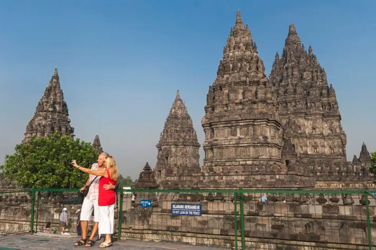 INFO GRAFIS: Kunjungan Wisatawan Mancanegara Meningkat