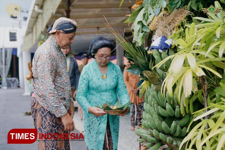 Upacara-Majang-Tarub-2.jpg