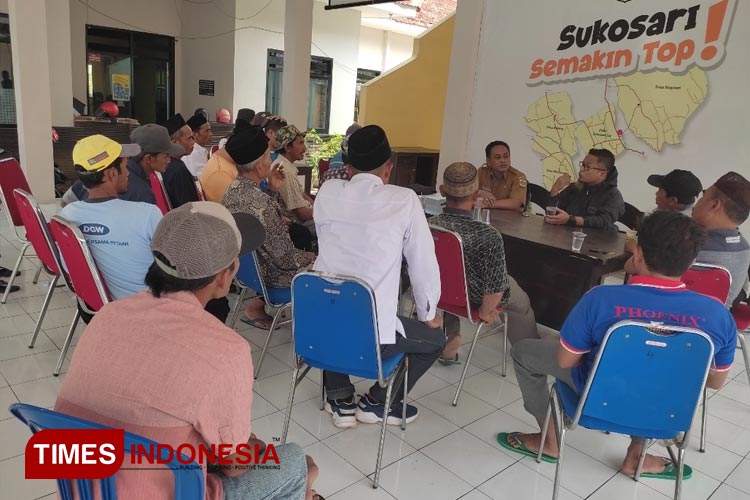 Minta Diganti, Puluhan Petani di Bondowoso Protes Kinerja Ulu-ulu Air