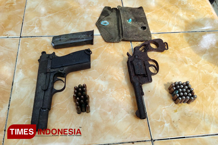 Barang bukti senjata api yang diwasiatkan oleh ayahnya kepada Didin Muhidin. (FOTO: Kodim 0617/Majalengka for TIMES Indonesia) 