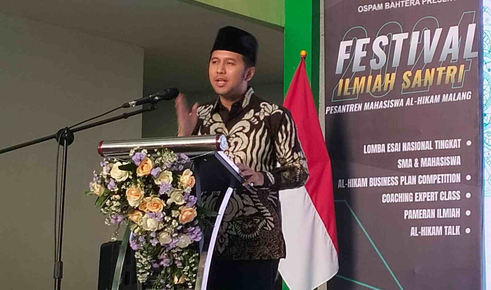 Wagub Jatim Emil Dardak di Festival Ilmiah Santri Al Hikam Malang. (Foto: Ifan/TIMES Indonesia)