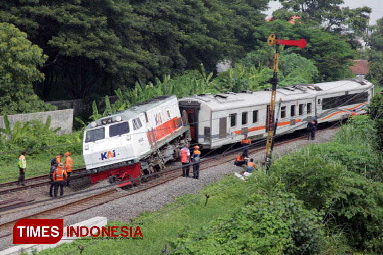 Evakuasi Kereta Api Pendalungan Selesai, Perjalanan KA Kembali Normal ...