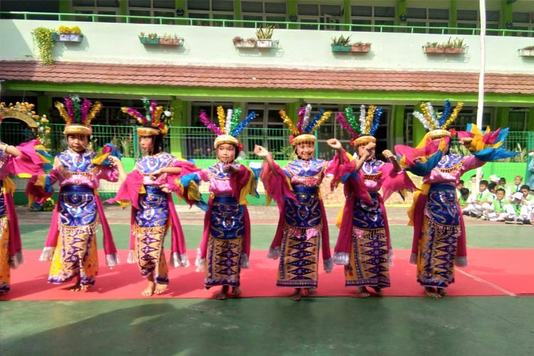 Tari-ondel-ondel.jpg