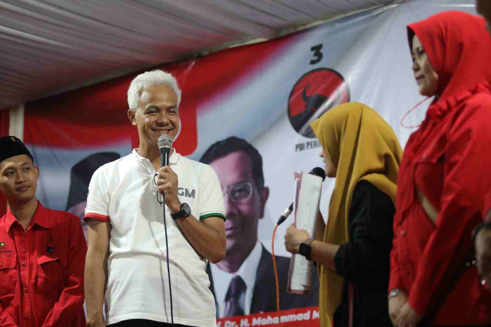 Ganjar bertemu dengan ratusan guru PAUD se-Kabupaten Batang di Bawang. (Foto: TPN)