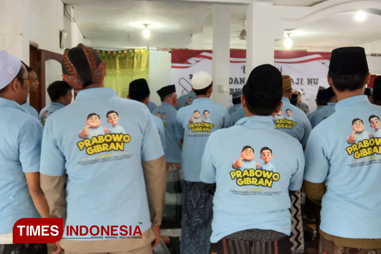 Para kiai dan guru ngaji diniyah se-Bantul mendeklarasikan dukungan kepada Prabowo Gibran. (FOTO: Edy Setyawan/TIMES Indonesia)