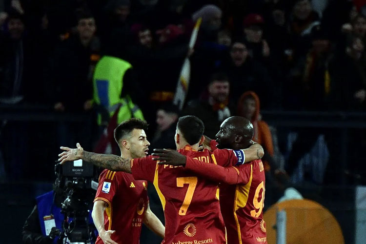 Laga Debut Pelatih De Rossi, AS Roma Taklukkan Verona