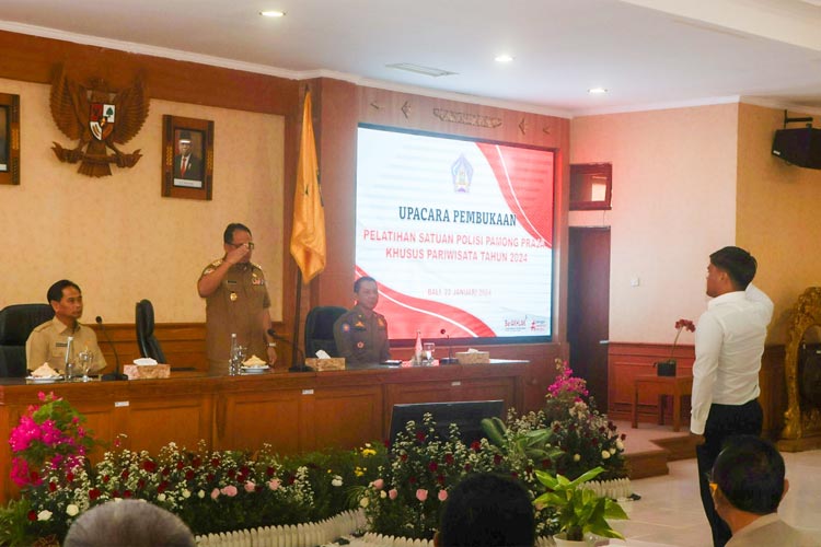 Pj Gubernur Bali saat membuka pelatihan Satpol PP Pariwisata, Senin (22/1/2024). (Foto: Humas Provinsi Bali for TIMES Indonesia)