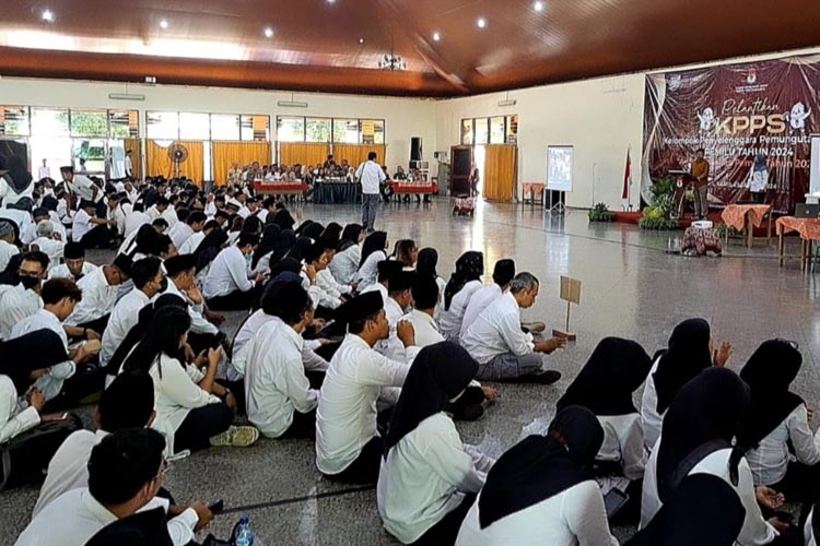 Ribuan petugas KPPS Kota Yogyakarta telah dilantik. (FOTO: Olivia Rianjani/TIMES Yogyakarta)