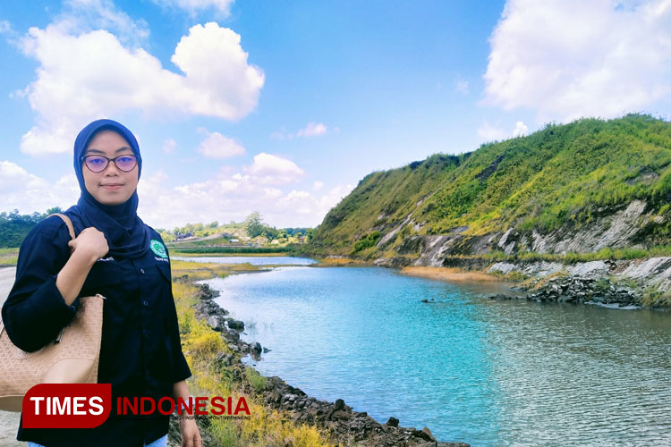 Discover the Enchanting Beauty of Abandoned Quarry in Jombang
