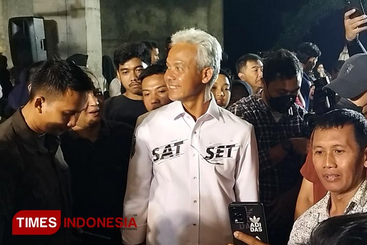 Ganjar Pranowo saat ditemui awak media usai menghadiri kegiatan diskusi bersama Gen Z di Malang. (FOTO: Rizky Kurniawan Pratama/TIMES Indonesia)