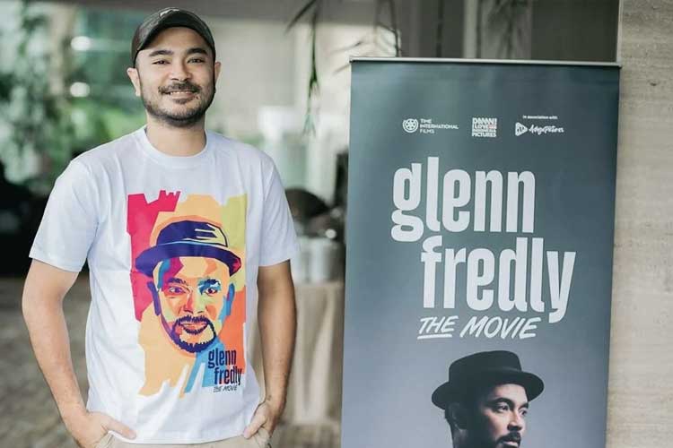 Marthio Lio memerankan Glenn dalam film Glenn Fredly the Movie.