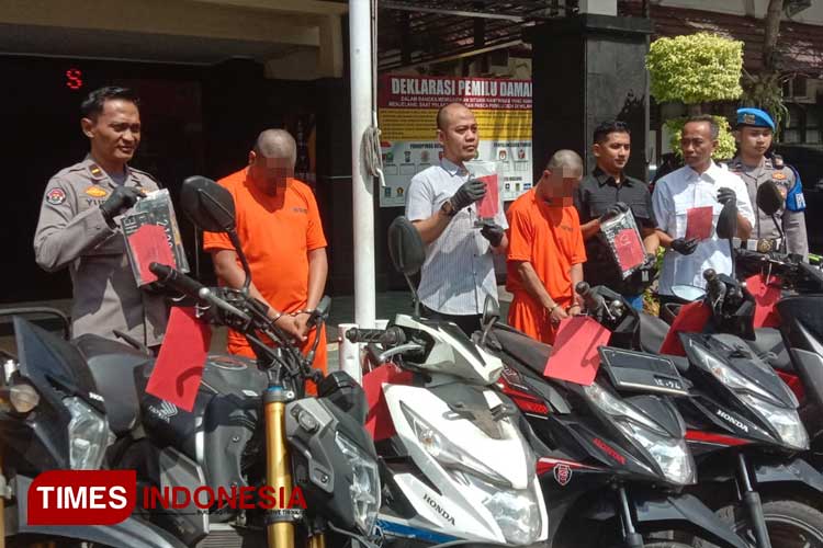Satreskrim Polresta Malang Kota saat rilis kasus jaringan curanmor. (Foto: Rizky Kurniawan Pratama/TIMES Indonesia)