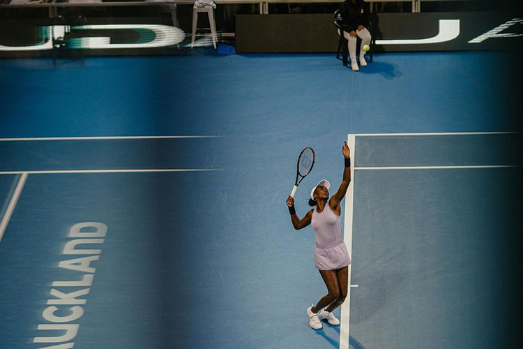 Venus Williams ketika berkompetisi di Auckland musim 2023 (Foto: Instagram/asbclassic)