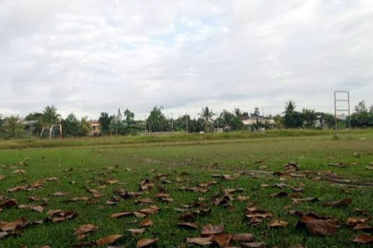 Tampak Lapangan Hop 1, lokasi akan dibangun kantor Bawaslu Bontang (Foto: Aris Subhan) 