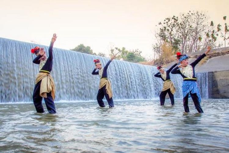 Pesona Tari Belentung Jatitujuh Majalengka, Penuh Makna Filosofi Kehidupan