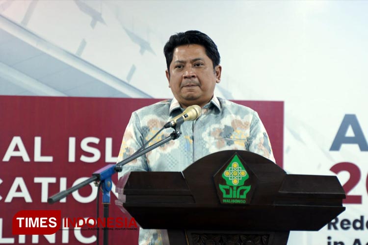 مدير عام التربية الإسلامية بوزارة الدين بجمهورية إندونيسيا البروفيسور محمد علي رمضاني. 