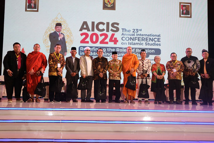 Para tokoh agama dari berbagai negara menjadi bagian dari forum internasional AICIS di UIN Walisongo. (FOTO: Moh Ramli/TIMES Indonesia)