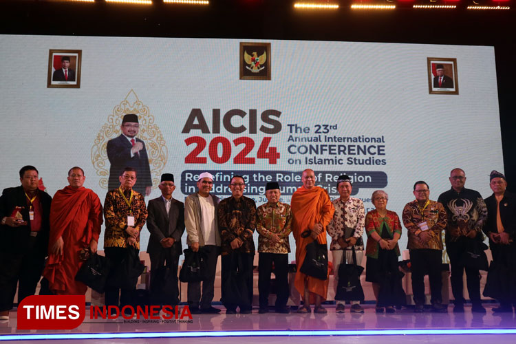 Para pemateri dari berbagai negara di acara AICIS 2024 yang diselenggarakan di UIN Walisongo, Semarang. (FOTO: Moh Ramli/TIMES Indonesia)