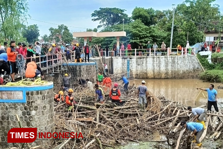 Bupati-dan-Wakil-Bupati-Ponorogo-Sugiri-Sancoko-c.jpg