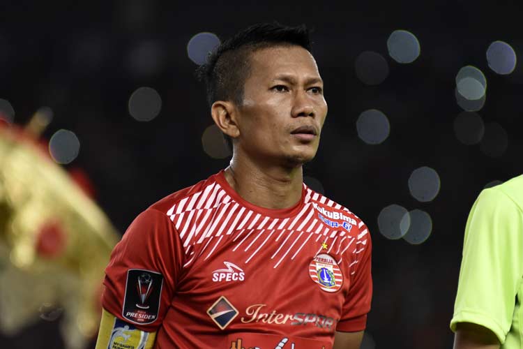 Ismed Sofyan, pemain legendaris Persija Jakarta, mengumumkan pensiun dari sepak bola profesional. (foto: persija) 