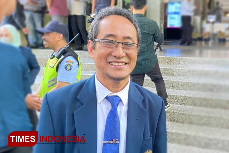 Guru Besar Bidang Ilmu Hukum dan Sumberdaya Alam  (UB), Prof. Dr. Rachmad Safa`at, SH., M.Si. (Foto: Achmad Fikyansyah/TIMES Indonesia) 
