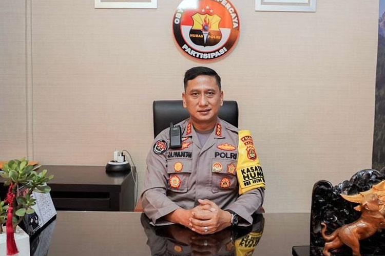 Kabid Humas Polda Bali Kombes Pol Jansen Avitus Panjaitan terkait bentrok TNI di Kerobokan. (Foto: Humas Polda Bali)