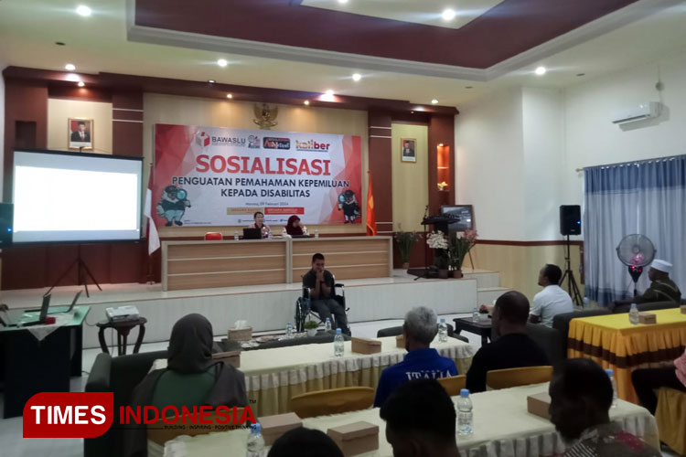 Suasana sosialisasi Pemilu kepada kaum disabilitas oleh Bawaslu Kabupaten Morotai, Jumat (9/2/2024). (Foto: Munces for TIMES Indonesia).
