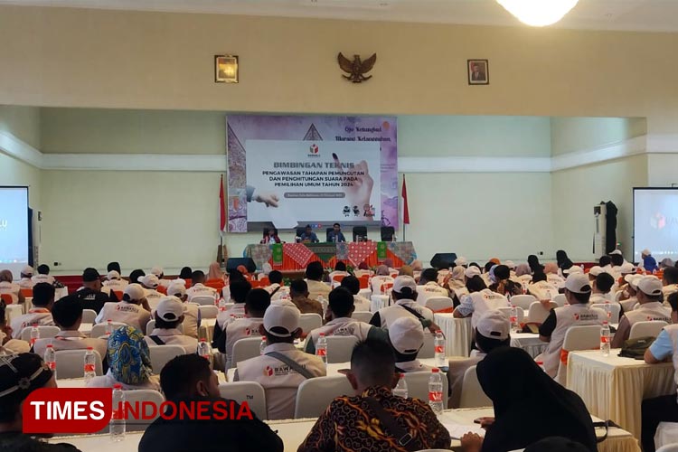 Bimtek pengawasan Pemilu 2024 oleh Bawaslu Kota Probolinggo. (FOTO: Sri Hartini/TIMES Indonesia)