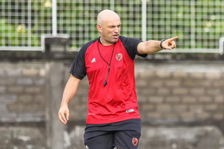 Pelatih PSM Makassar Bernardo Tavares (ig/psm_makassar)