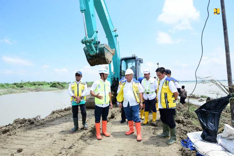 Menteri PUPR RI: Perbaikan Darurat Tanggul Sungai Wulan di Demak Selesai dalam Tiga Hari