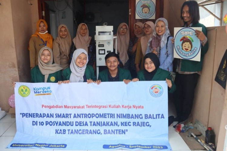 Dosen FMIPA UNJ Dorong Transformasi Layanan Posyandu melalui Kegiatan PKM Kuliah Kerja Nyata Peduli Stunting. (FOTO: AJP TIMES Indonesia)