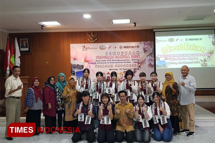 10 Mahasiswa Dari Jepang Belajar Bahasa dan Budaya Indonesia di ABM Malang