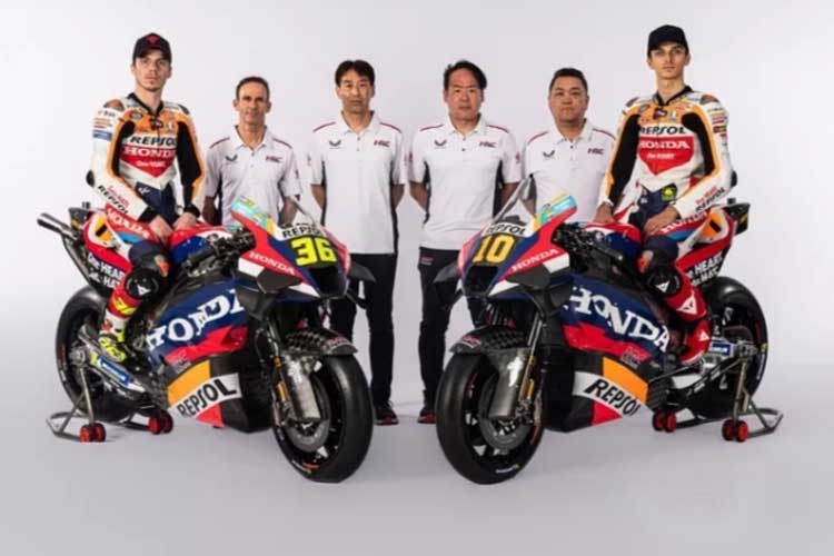 Joan Mir, Luca Marini hadir dalam peluncuran motor tersebut di Spanyol, bersama manajemen senior Honda. (FOTO: motosport.com)