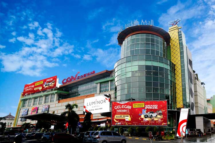 Gambar bangunan MIM Mall di Soekarno Hattta Bandung.