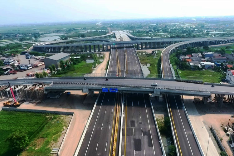 Tol IKN Akan Terapkan Teknologi Pengisian Daya Baterai Mobil Listrik ...