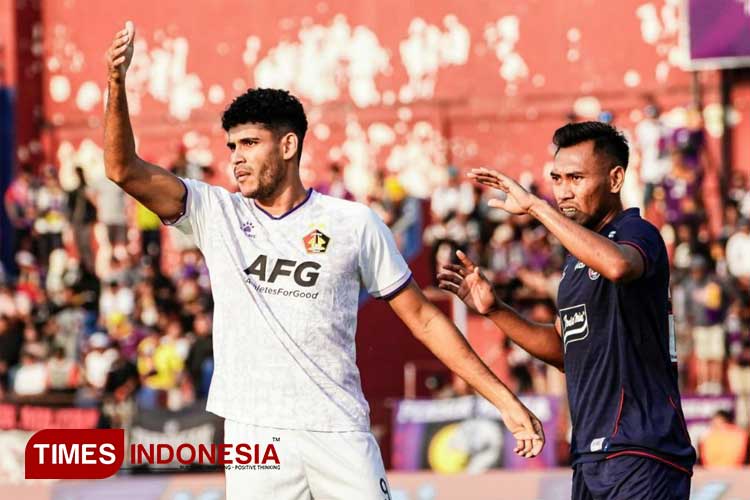 Jefinho dalam salah satu laga bersama Persik Kediri. (Foto: Yobby/TIMES Indonesia)