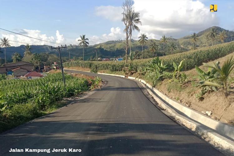 Kementerian PUPR RI Tangani 30 Ruas Jalan Daerah dan "Jalan Jeruk" di Karo