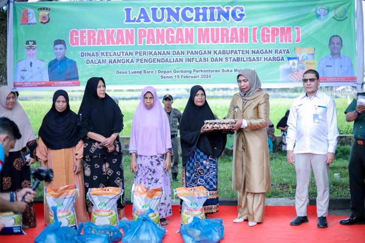 Pj Bupati Nagan Raya Fitriany Farhas saat melaunching GPM untuk menanggulangi kekurangan pangan, Senin (19/2/2024) (Foto: T. Khairul Rahmat Hidayat/TIMES Indonesia)