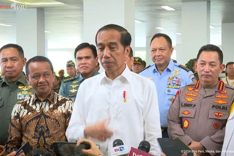Bahas Politik, Jokowi Ungkap Pertemuan dengan Surya Paloh di Istana