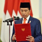 Besok Presiden Jokowi Akan Lantik Menko Polhukam dan Menteri ATR Baru