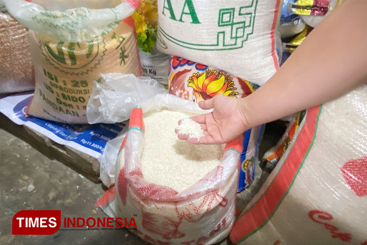 Gejolak Harga Beras Naik, Bulog Malang Jamin Stok Aman