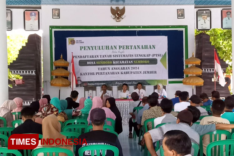 Penyuluhan Program PTSL di Desa Semboro, Kabupaten Jember. (Foto: M. Abdul Basid/TIMES Indonesia)