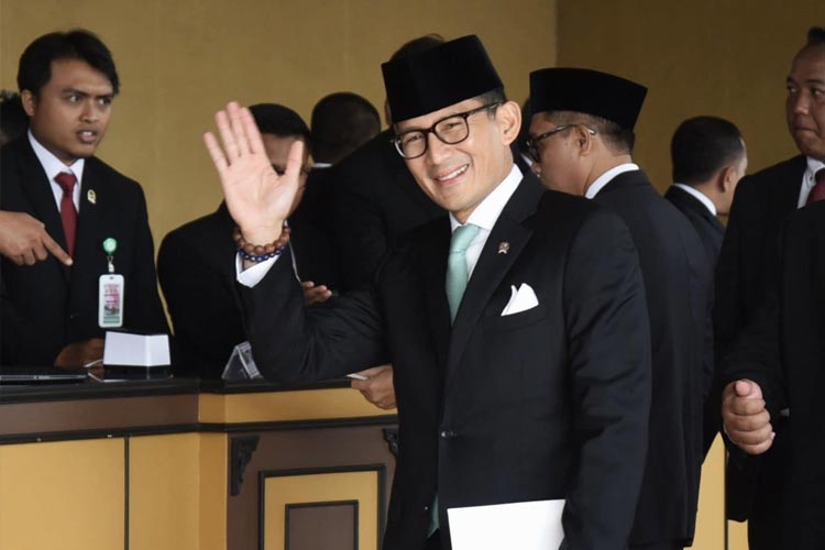 Menteri Pariwisata dan Ekonomi Kreatif Sandiaga Uno saat di Gedung Nusantara DPR RI, Jakarta. (FOTO: Dok. Sandiaga Uno).