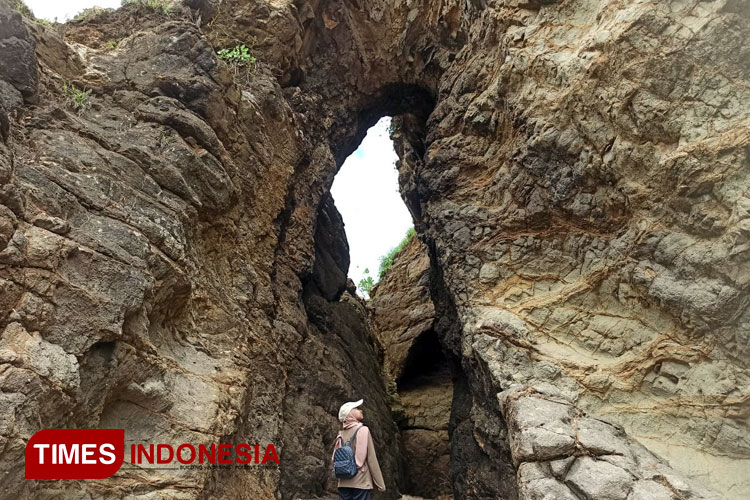 Coastal Odyssey: Discovering the Charms of Gunung Pawon in Jember