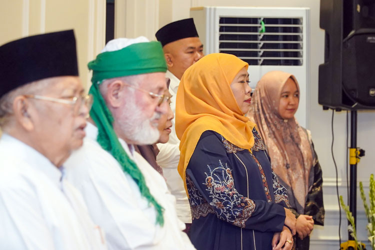 Khofifah.jpg