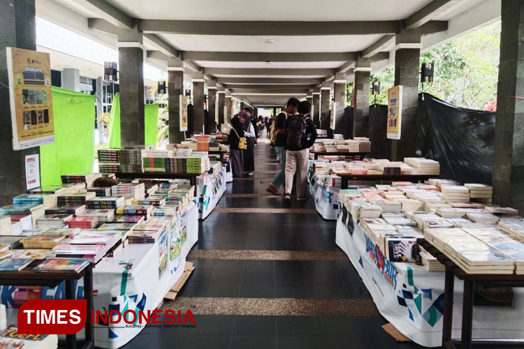 Suasana Brawijaya Book Fair 2024 di Perpustakaan Universitas Brawijaya. (FOTO: Afifah Fitri Wahyuningtyas/TIMES Indonesia)