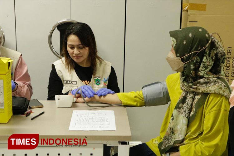 Dinas Kesehatan memeriksa kesehatan ASN untuk mendeteksi penyakit tidak menular. (Muhammad Dhani Rahman/TIMES Indonesia)