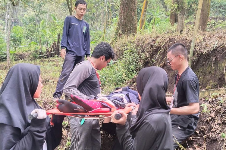 Pendidikan dan Pelatihan Dasar Ke-XXXIV 2024 UKM KSR PMI Unit Unisma Malang di Coban Rais Batu. (FOTO: AJP TIMES Indonesia)