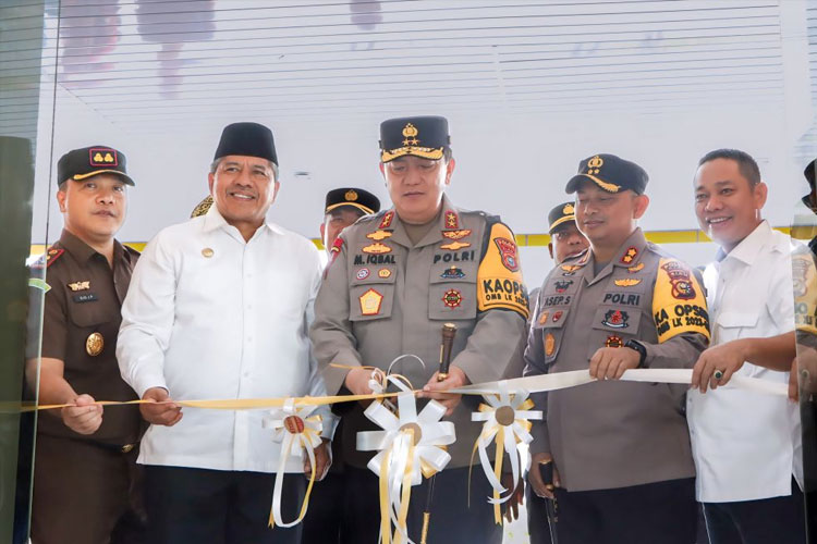 Kapolda Riau Resmikan Lapangan Tembak Terbaik Se-Riau Dan SPKT  (Foto: Humas Polres Siak)